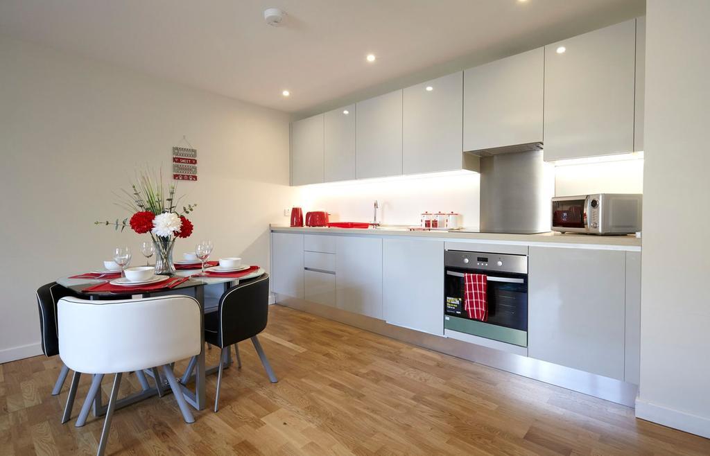 Kohinoor Serviced Apartments Τσέλμσφορντ Εξωτερικό φωτογραφία