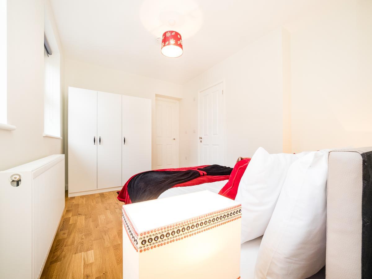 Kohinoor Serviced Apartments Τσέλμσφορντ Εξωτερικό φωτογραφία