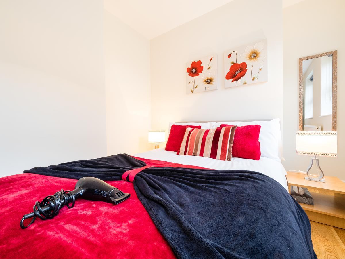 Kohinoor Serviced Apartments Τσέλμσφορντ Εξωτερικό φωτογραφία